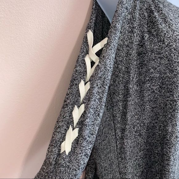 Express gray cold shoulder tunic top sweater size medium - Picture 6 of 7